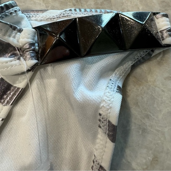 NWT Sinful by Affliction Pyramid White Zebra Foil Bikini Bottom Size Lg - Picture 4 of 8